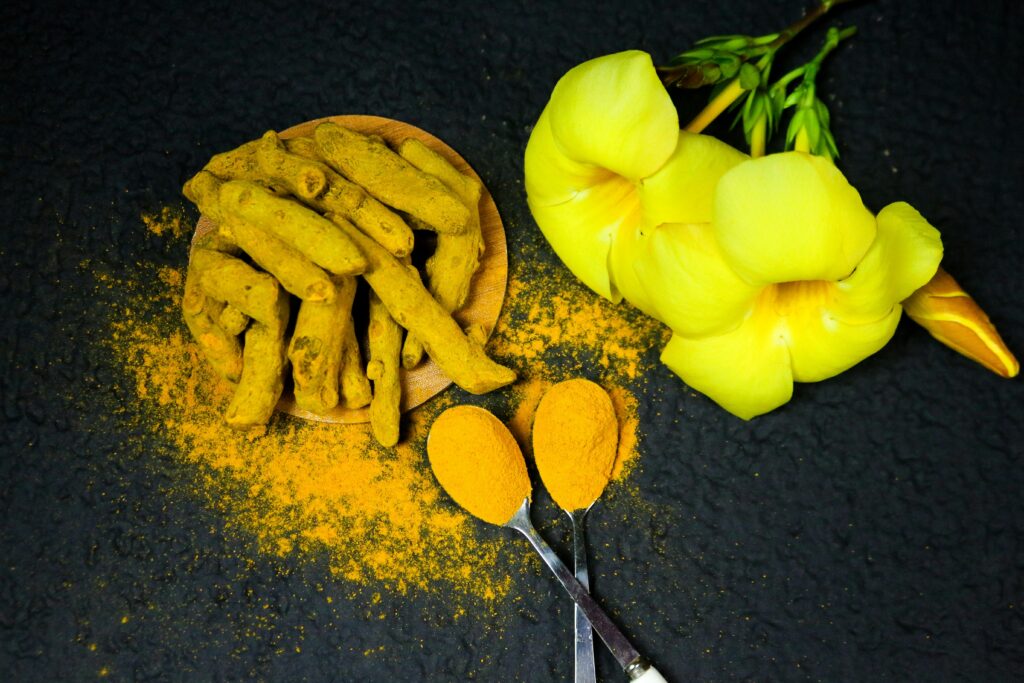 turmeric-to-lower-cholesterol-naturally-in-hindi